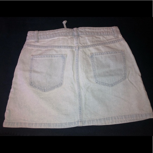 Women’s lace up denim skirt - Picture 2 of 4